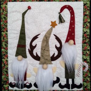 wall hanging gnomes quilt kit